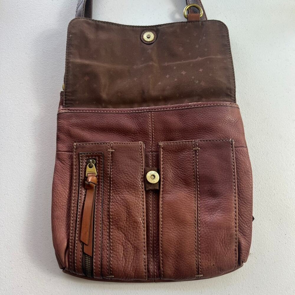 Fossil Morgan Traveler Messenger Crossbody Bag Leather Purse Brown Key Charm Fob - Picture 3 of 13